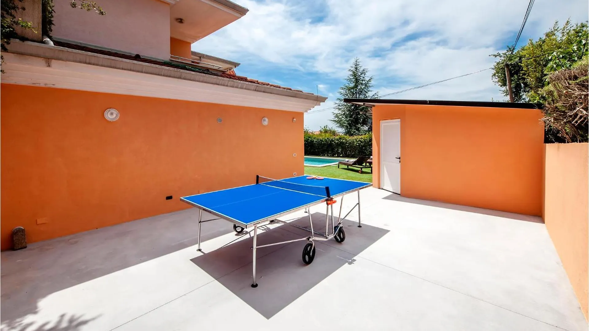 Beautiful Home In Rovinjsko Selo With Kitchen